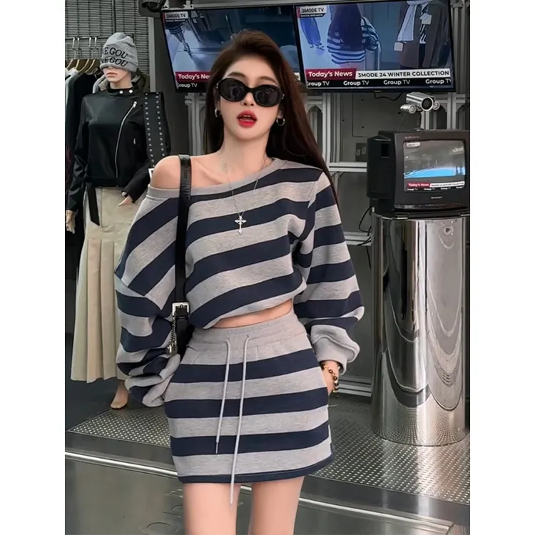 2025早秋新款女法式气质短款露肩条纹上衣百搭高腰显瘦系带半身裙