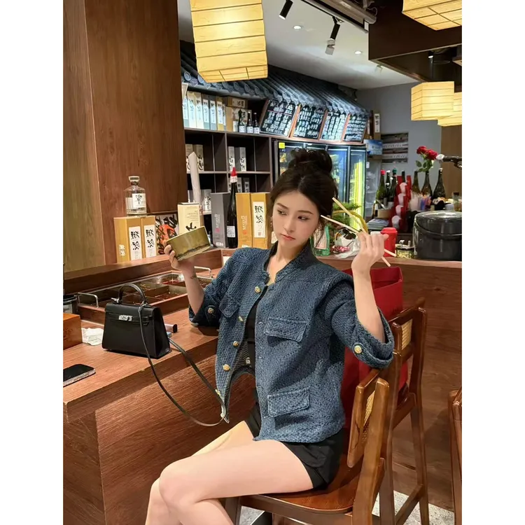 老钱调小众肌理感蓝色牛仔小香风外套女秋季2025宽松显瘦立领夹克