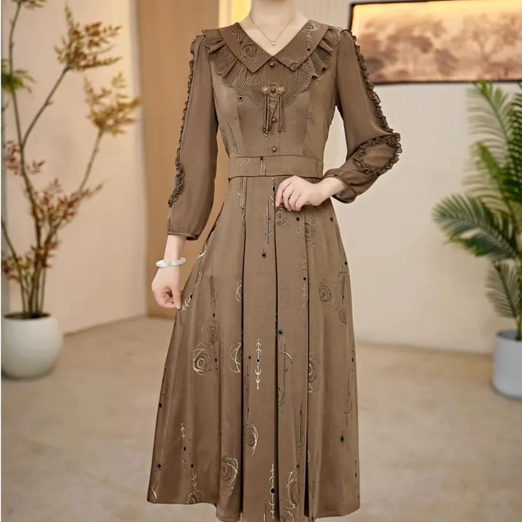 春季新款连衣裙超显瘦气质高端收腰气质时尚洋气