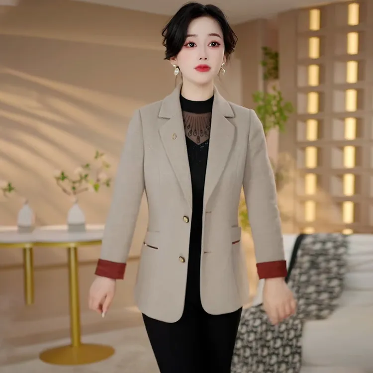 高端时尚短款外套女2025年秋季新款妈妈装小个子修身显瘦减龄上衣