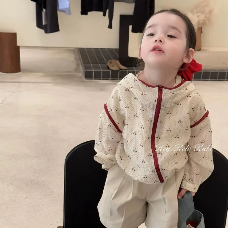 女童外套2025夏季新款韩系连帽上衣女宝宝洋气印花薄款开衫防晒衣
