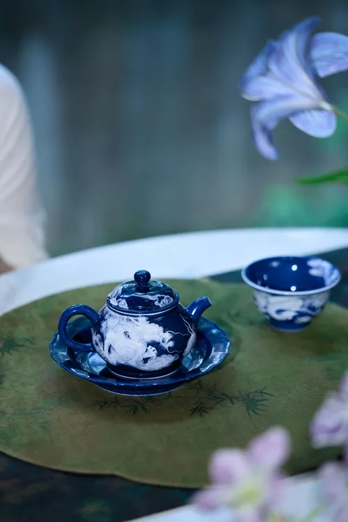 初蓝舍 窑主亲工洒蓝釉堆白龙纹茶壶 凤凰压手杯高端茶具