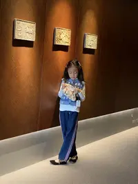 2025秋冬儿童新品蓝色花朵背心马甲