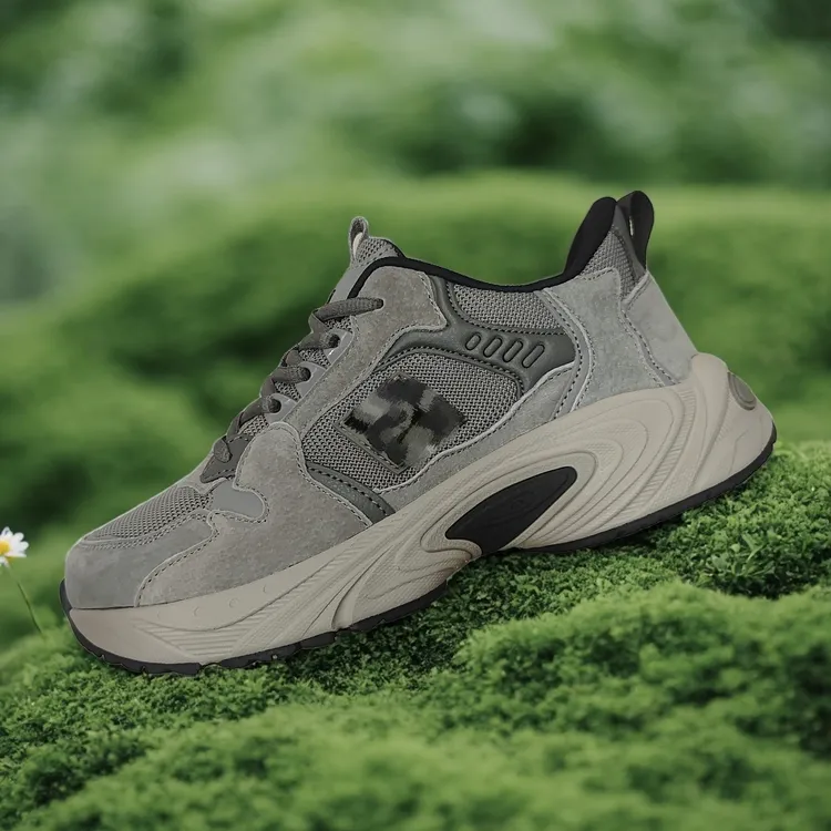 BdL7721男士真皮休闲鞋，按运动鞋尺码购买。