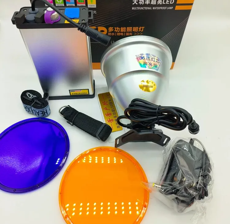 猎火*36核白光200000大功率大光斑多功能分体式锂电头灯。