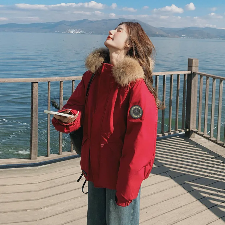 红色大毛领工装羽绒服女冬季2025新款韩系学院风加厚90白鸭绒外套