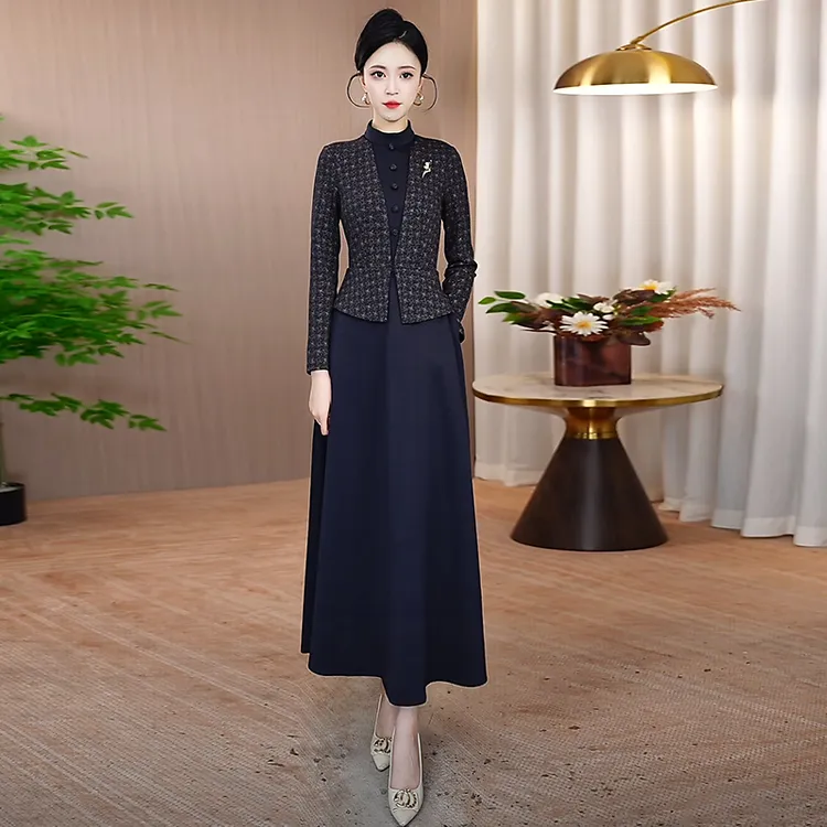 假两件连衣裙女2025秋季新款显瘦气质时尚裙子样衣拼接长袖长裙