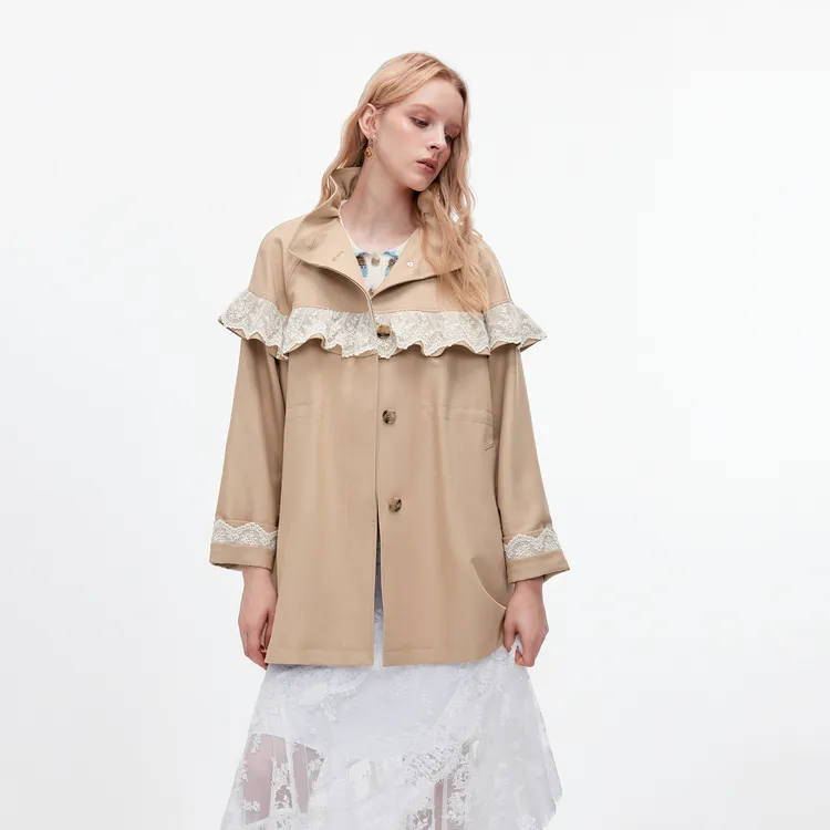 MISSCOCOON可可尼卡其色上衣女2025冬季新款宽松拼接蕾丝风衣外套