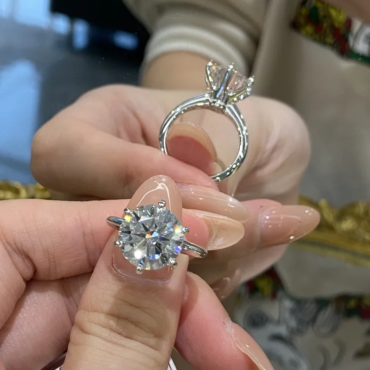 实验室培育钻石送女友经典刀臂六爪求婚PT950钻戒培育钻石