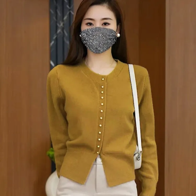 韩版圆领长袖针织衫女2026年春秋新款时尚洋气显瘦百搭单排扣上衣