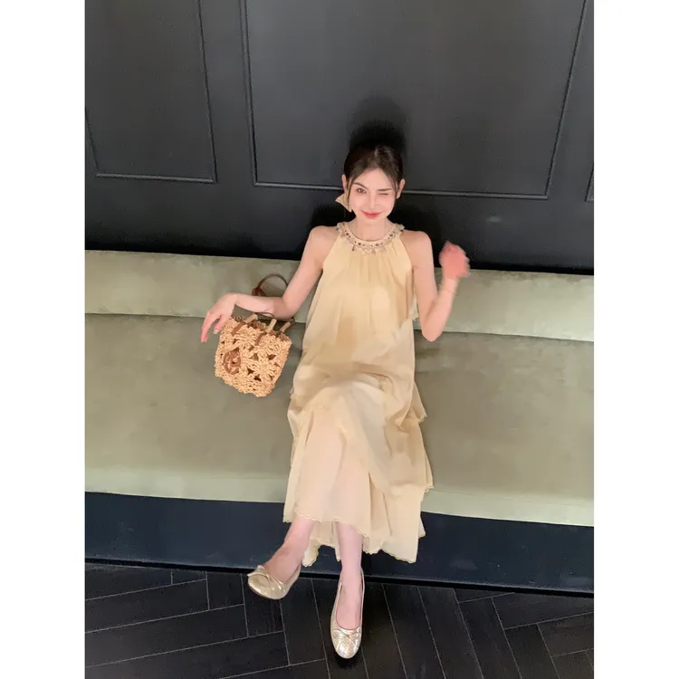赵小小【浪漫乌托邦】纯欲慵懒风法式重工蛋糕裙挂脖连衣裙女28002 