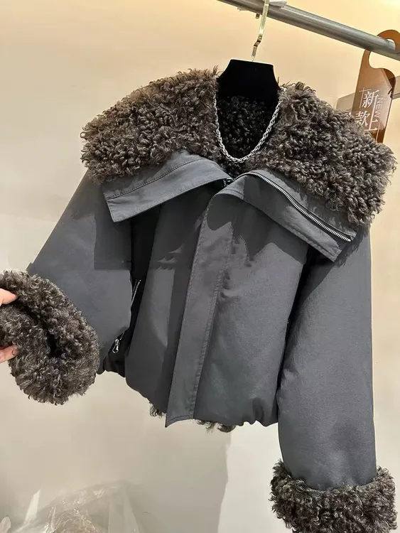 恩妮家 秋冬新款大翻领拉链短款两面穿皮毛一体毛外套女