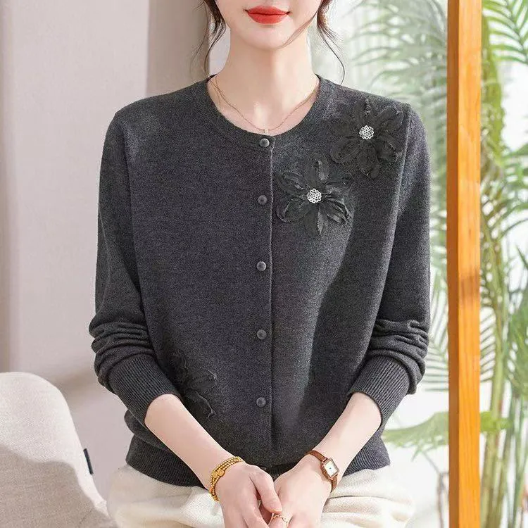 2025新款妈妈装秋冬针织衫中老年衣服气质时尚漂亮女装毛衣开衫