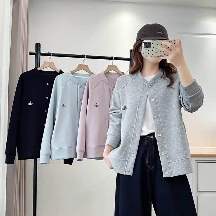 100-200斤微胖大码女装秋装新款遮肚显瘦百搭刺绣棒球服外套747