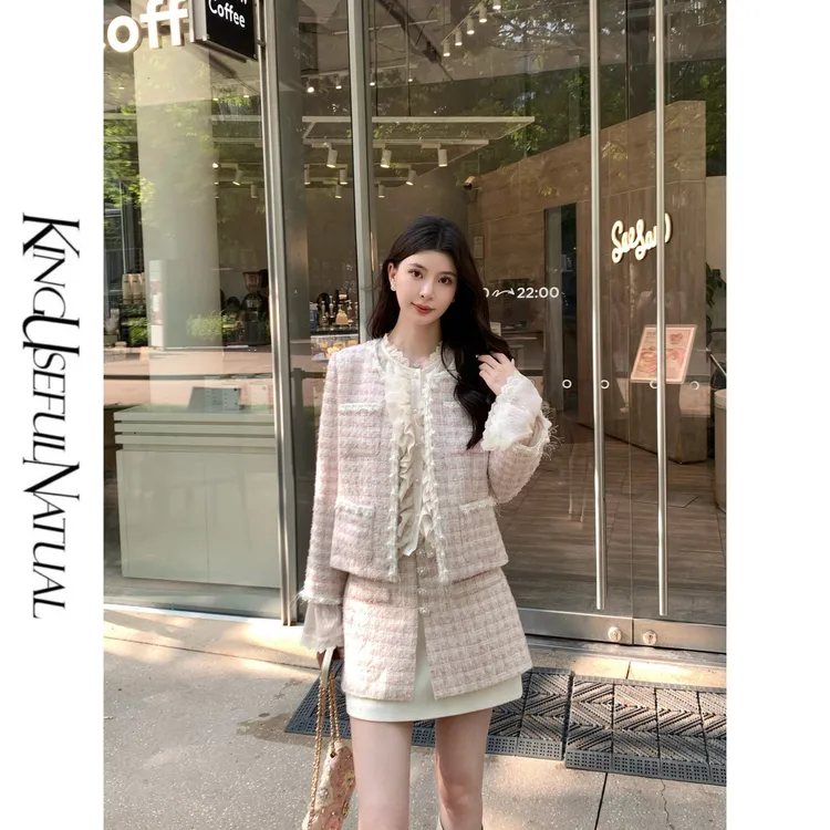 KUN【许妍穿搭】细节魅力 三色粗花呢小香上衣半裙秋冬粉色套装