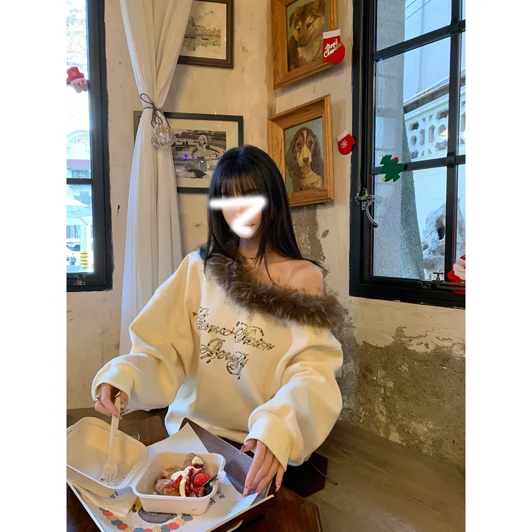 网红款慵懒韩版可拆卸毛毛领烫钻斜长袖肩宽松无帽加绒卫衣女秋冬