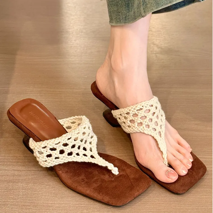 MRL-01-3绒面方头手工编织夹趾一字带坡跟凉拖女2025年夏季人字拖