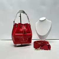 胖虎熙少/华伦天奴/95新/公价0/箱包/斜挎包/31B2502240132