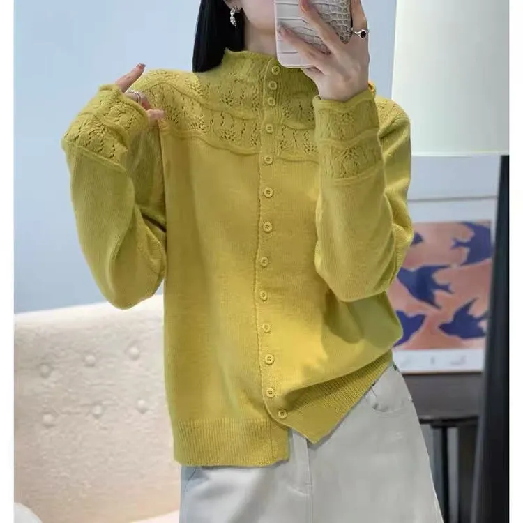 半高领镂空单排扣毛衣女2025秋冬新款纯色针织开衫上衣时尚打底衫