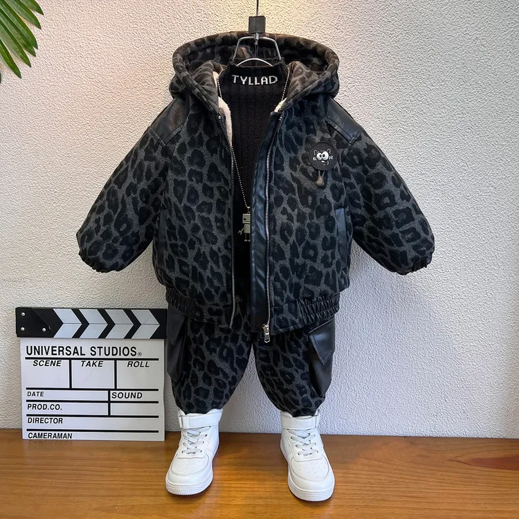 童装男童2025新款儿童宝宝冬装套装帅气时髦豹纹拼皮加绒加厚外套