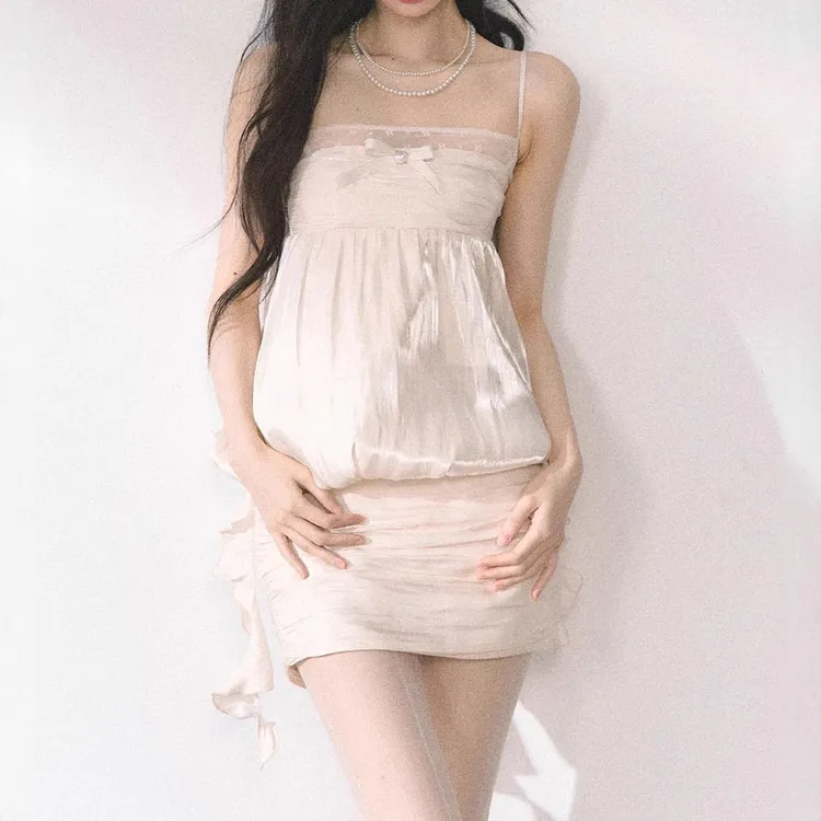 光感奶油卷%显瘦绝美套装裙两件套女夏季花苞上衣包臀裙夏季套装