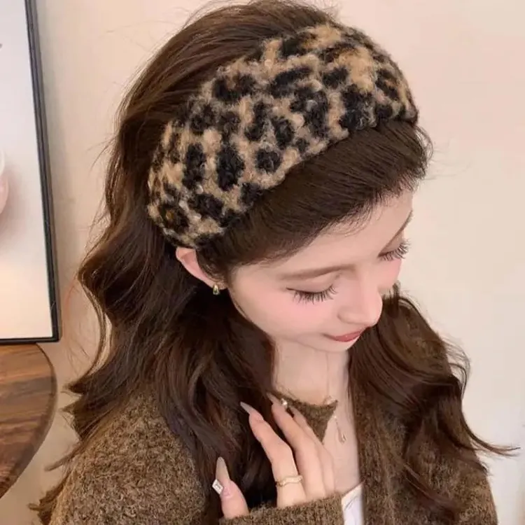 秋冬豹纹毛绒宽边发箍女压发洗脸头箍高颅顶遮发缝显脸小头饰新款