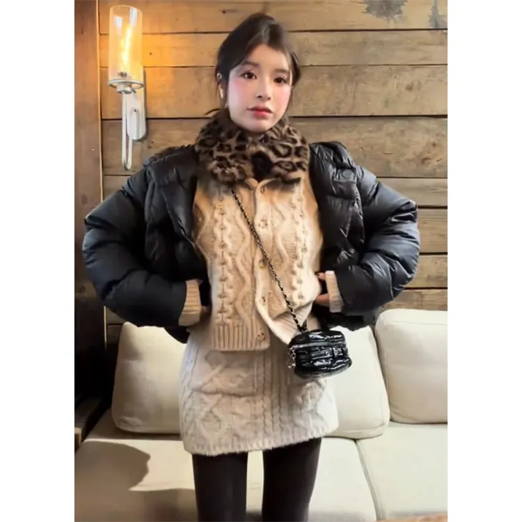 2025韩系设计感慵懒风修身显瘦百搭时尚内宽松外套气质半身裙套装