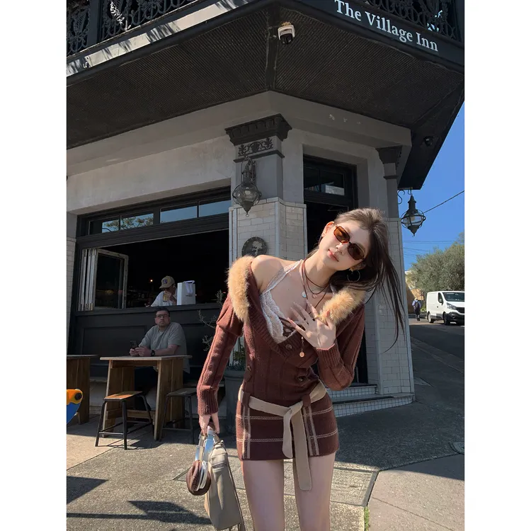 【玲奈芭莉】桐款性感抹胸吊带背心女高级感针织毛毛气质包臀连衣裙