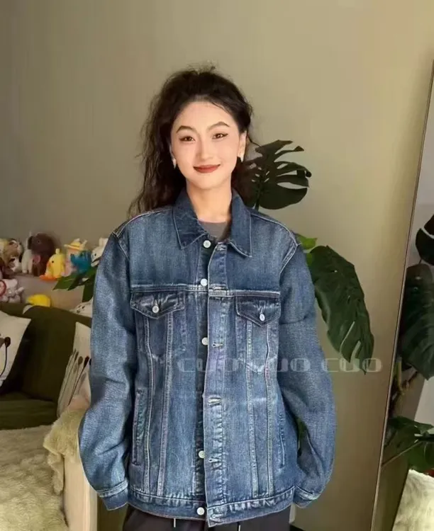 女士休闲时尚牛仔衣