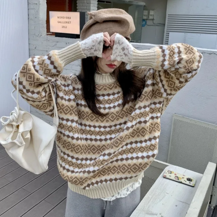 秋冬套头毛衣上衣女日系复古条纹提花宽松外穿百搭撞色圆领针织衫