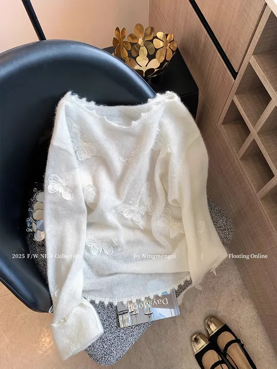 慵懒风温柔气质针织衫白色蝴蝶刺绣松弛感毛衣女2025秋季新款上衣