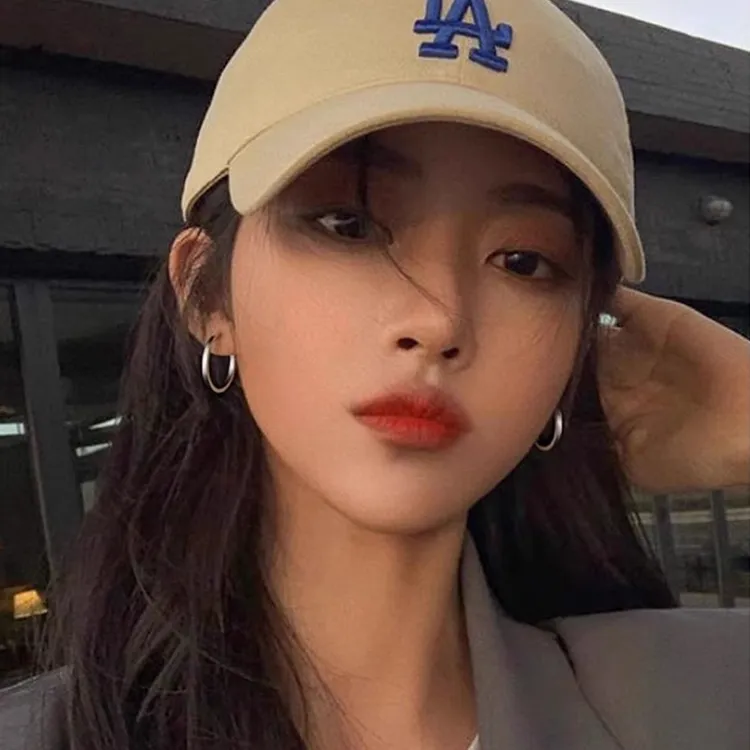 铜合金耳饰 999纯银耳针港风耳圈女轻奢高级耳环气质百搭耳扣耳饰