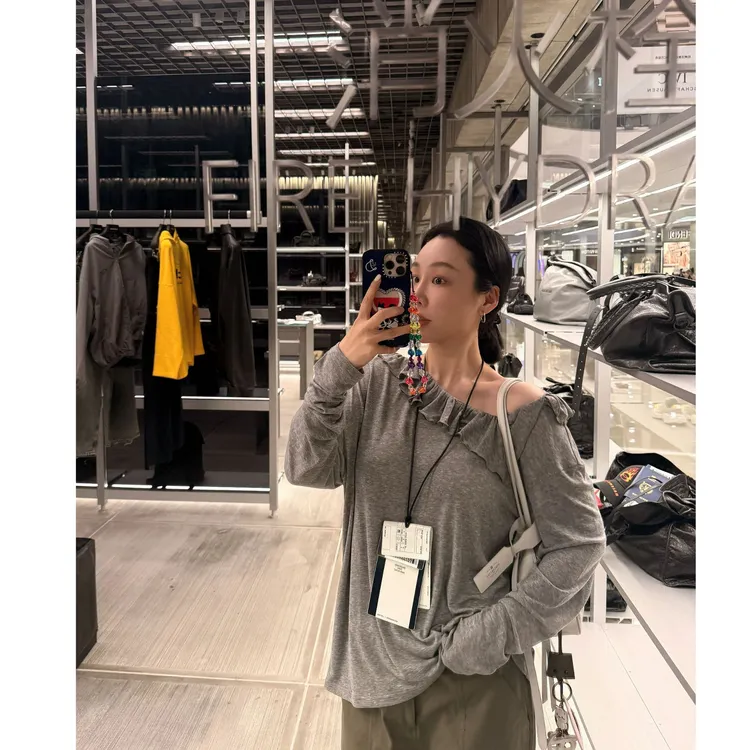 UHOOWU设计师品牌 异型领花边羊毛罩衫 休闲 DSC买手店 BY5U03006