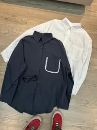 【不得不爱】2025春新款韩版宽松大码胖休闲慵懒风花边口袋长袖衬衫