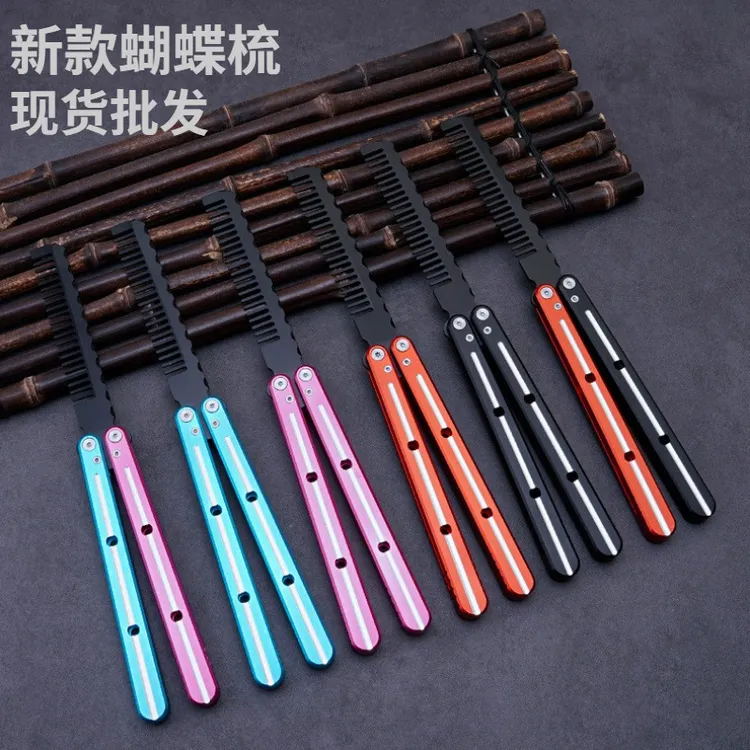 蝴蝶刀未开刃6系铝柄训练刀花式户外折叠刀工具蝴蝶梳子不锈钢
