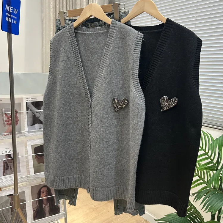 【大码】爱心钻装饰微胖毛衣背心女大版型中长款针织马甲开衫女秋冬