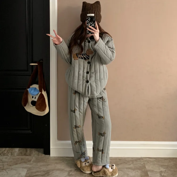 睡衣女秋冬季珊瑚绒夹棉三层加厚大码可外穿黑条狗家居服冬天套装