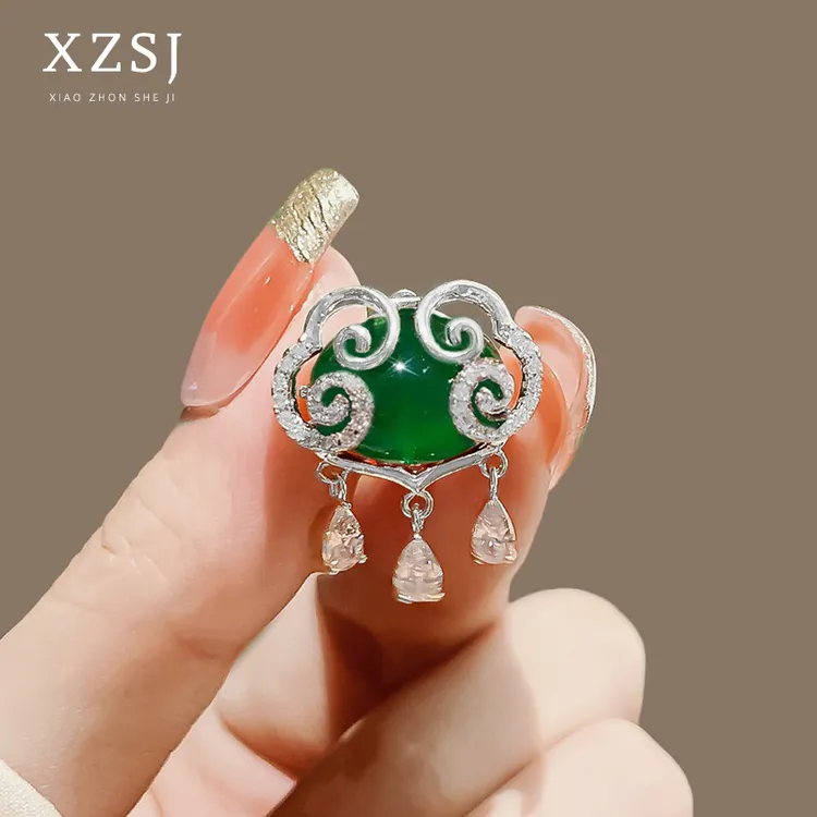 磁铁锆石胸针 轻奢百搭平安锁高档胸花女精致防走光扣配饰挂件