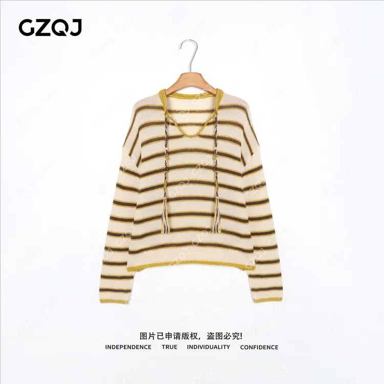 老琴私服【穗穗.念】琥珀流光风百搭V领撞色条纹针织衫毛衣女秋8536