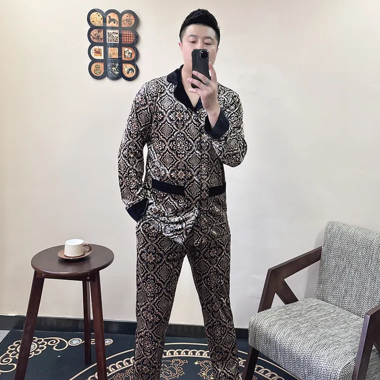 2025新款金丝绒长袖V领睡衣套装男士时尚轻奢宽松大码男装家居服