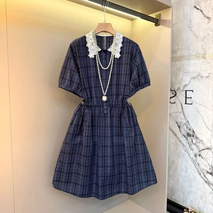 蕾丝娃娃领收腰格子甜美时尚2025夏季韩版洋气减龄抽绳裙子9052