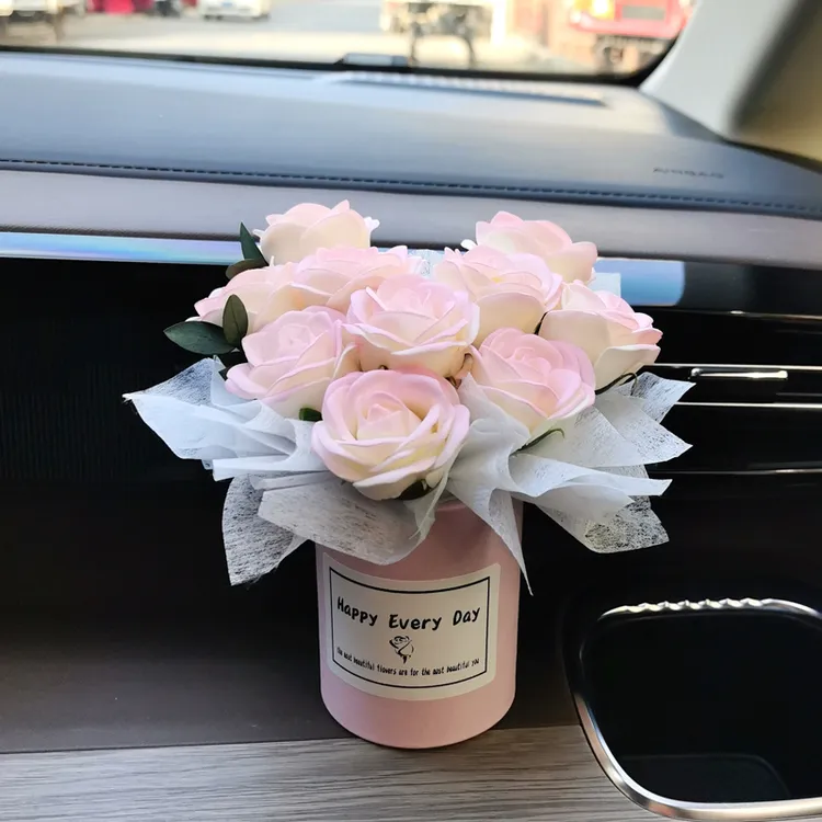 车载中控车内饰品摆件茶杯座小花桶水杯架装饰仿真香皂玫瑰小花束