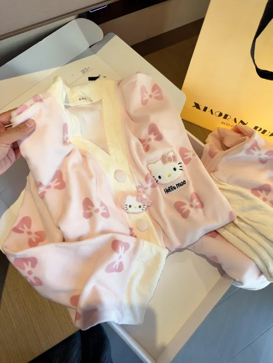 少女粉色甜美凯蒂猫德绒睡衣女秋冬新款加厚保暖家居服套装可外穿