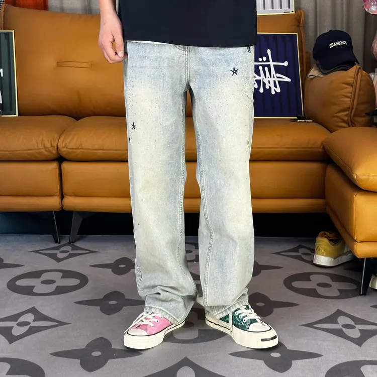 秋冬新款潮牌宽松脏脏裤直筒美式休闲高街做旧刺绣烫钻牛仔裤男款