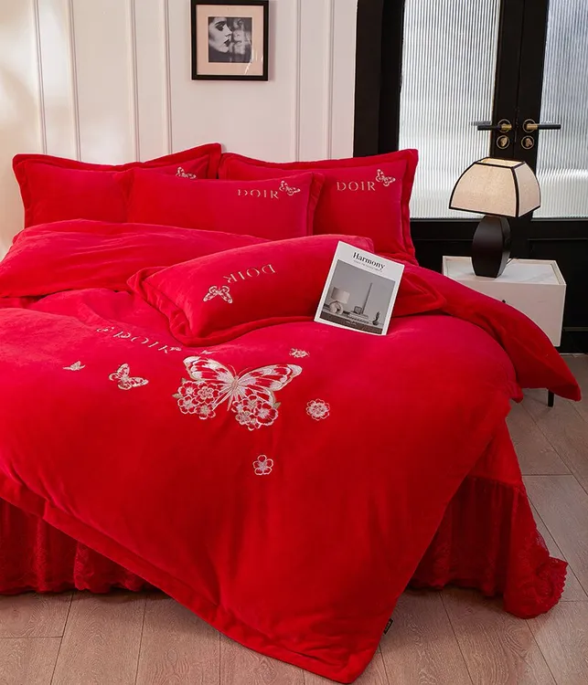 CBW梦蝶13斤左右刺绣+蕾丝加厚铂金绒床盖加绒四件套冬天床上用品