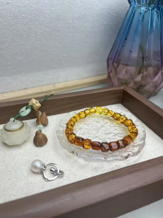 天然7.5mm左右琥珀加血珀不规则方糖手串也可DIY当配珠配件饰品