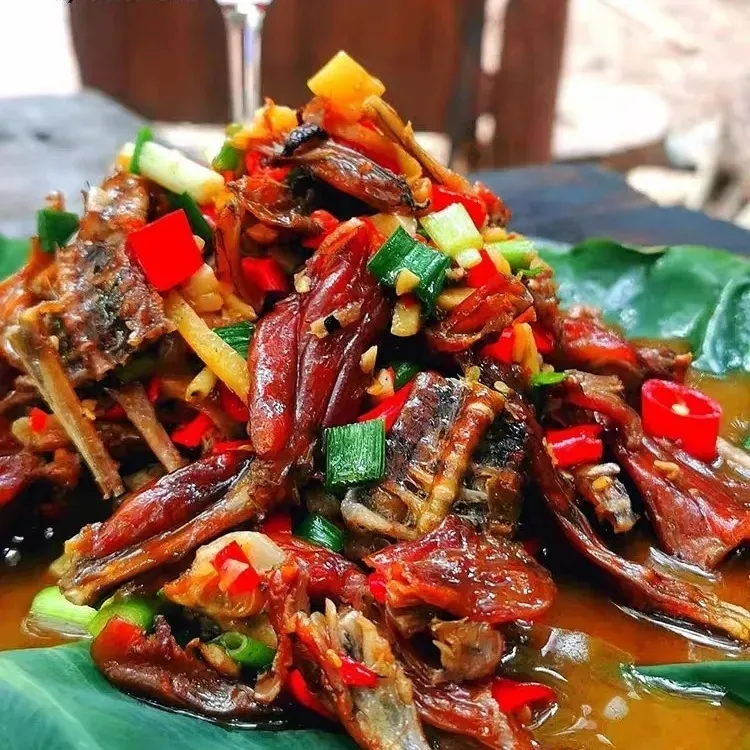 湖南特产烟熏腊牛蛙农家自制去头去皮去内脏不腥米糠烟柴火火焙