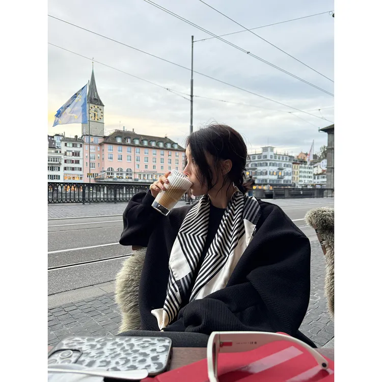 FORNI 春季新款纯色宽松上衣短款长袖空气层褶皱袖卫衣女
