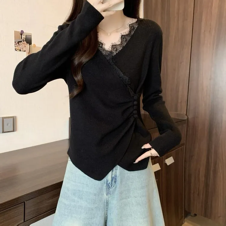 2025年春秋季新款韩版设计感V领针织衫女小众洋气高级感纯色上衣