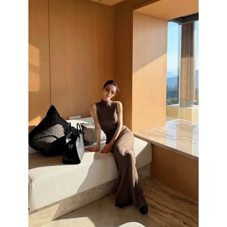 纯欲风性感纯色半高领修身无袖背心针织上衣高腰包臀鱼尾半身裙女